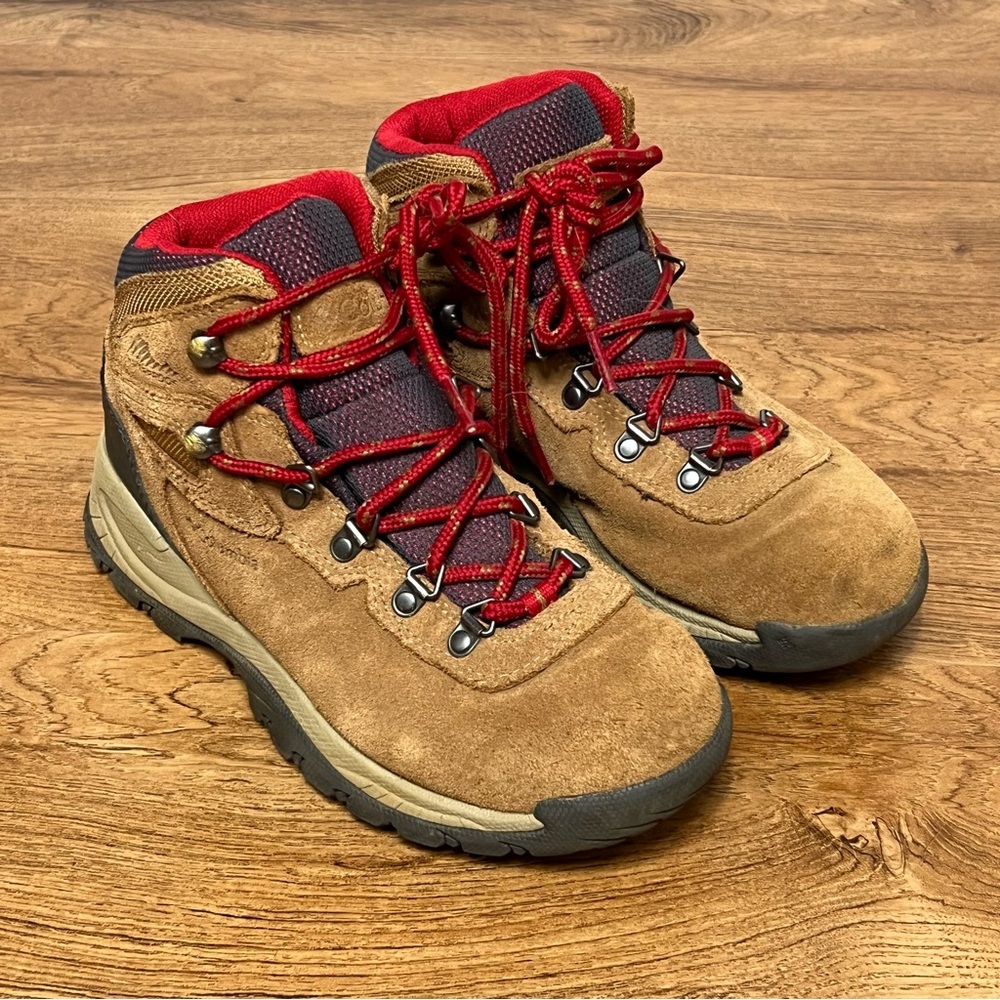 Columbia hiking shoes, womens size 7
